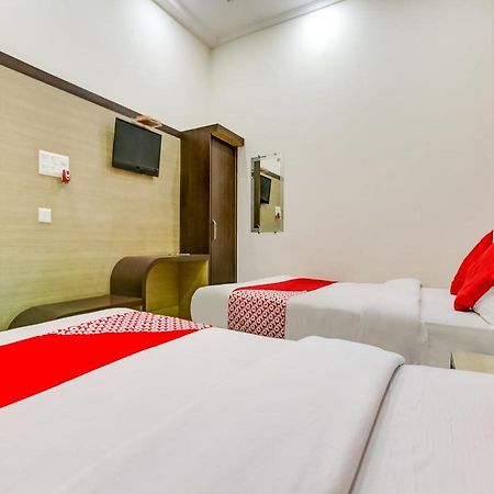 Oyo 75850 Vishwanath Guest House พาราณสี ภายนอก รูปภาพ