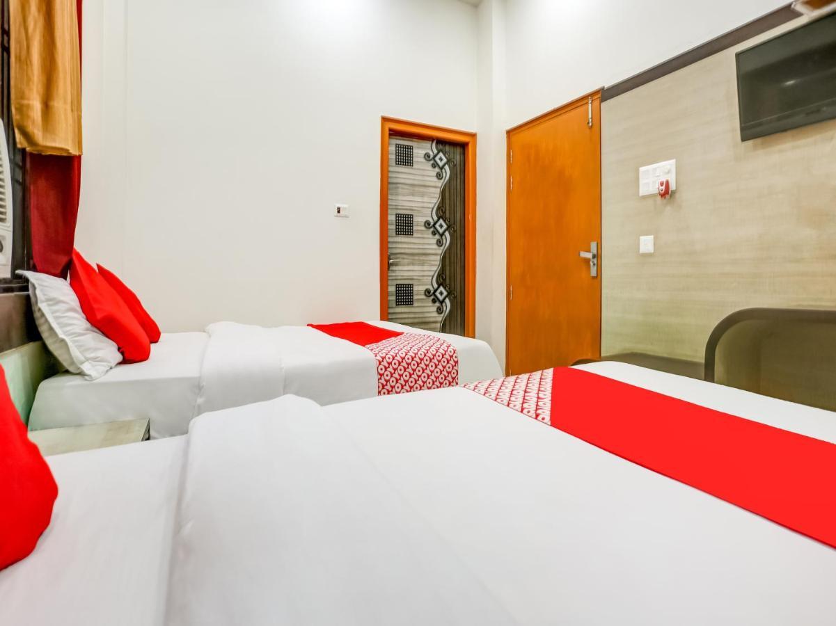 Oyo 75850 Vishwanath Guest House พาราณสี ภายนอก รูปภาพ